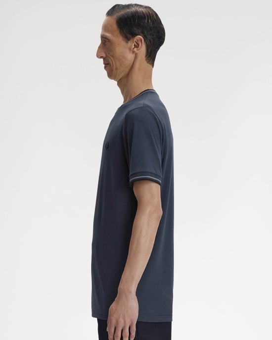 T-Shirt in Dark Grey - Image 2