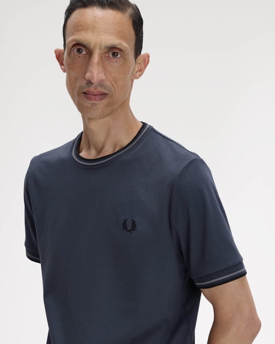 T-Shirt in Dark Grey - Image 3