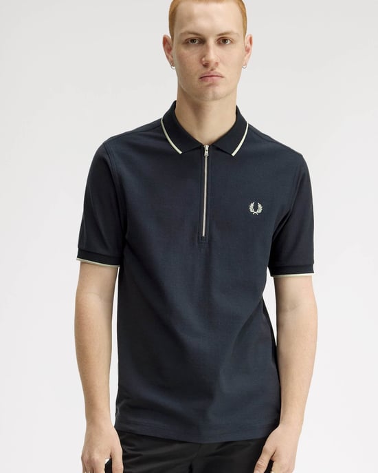 Polo Shirt in Dark Blue - Image 5