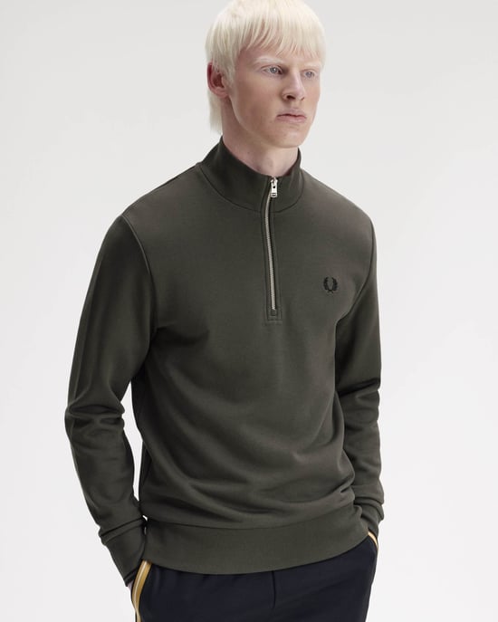 Sweatshirt in Dark Green - Image 4