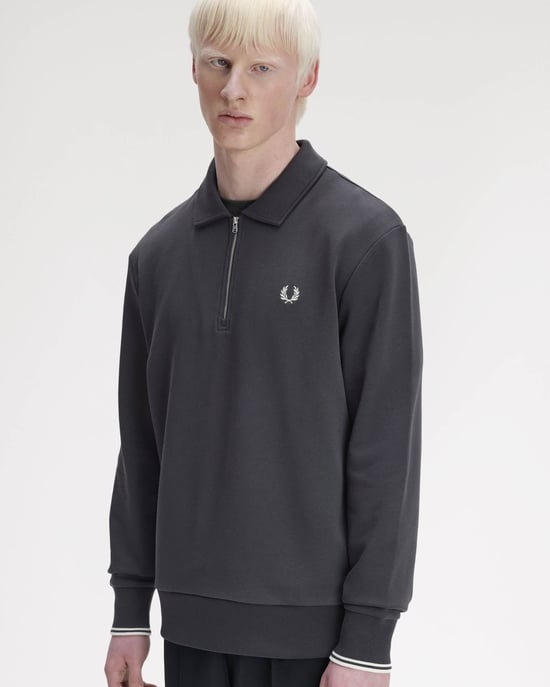Sweatshirt in Dark Grey - Image 3