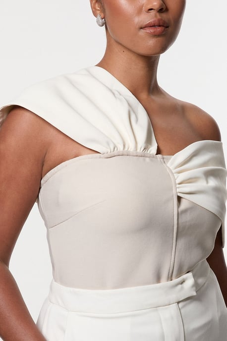 Plus Size Figure Form Bandage Knit Asymmetric Strap Top - Image 2
