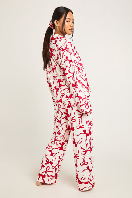 Petite Oversized Bow Print Long Sleeve Shirt & Trouser 3 Piece Pyjama Set - Image 2