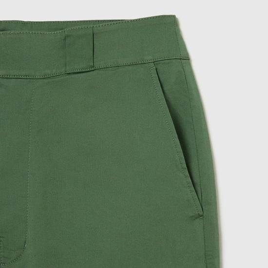 Damesbroek van Lacoste met stretchgabardine in groen - Image 4