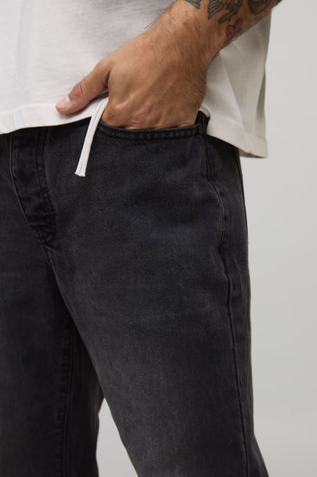 Basic Flared Fit Jeans - Image 3