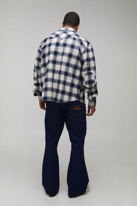 Pocket Embroidery Rigid Flared Jeans - Image 2