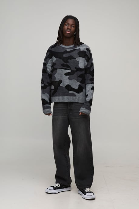 Oversized Boxy Camo Knitted Jumper - Image 4