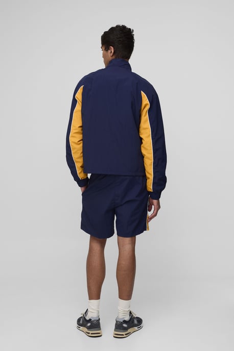 Elasticated Relaxed Fit Crinkle Colourblock Short - Image 2