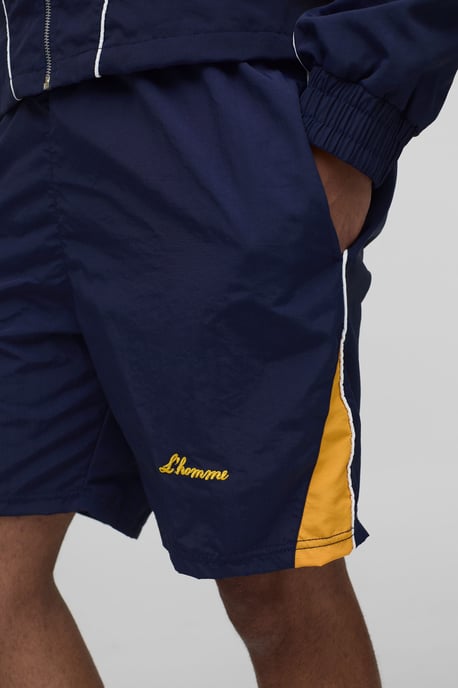 Elasticated Relaxed Fit Crinkle Colourblock Short - Image 3