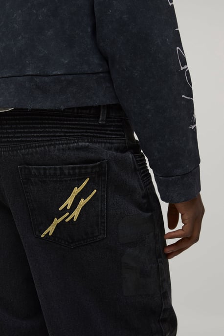 Wide Leg Ripped Moto Applique Jeans - Image 3