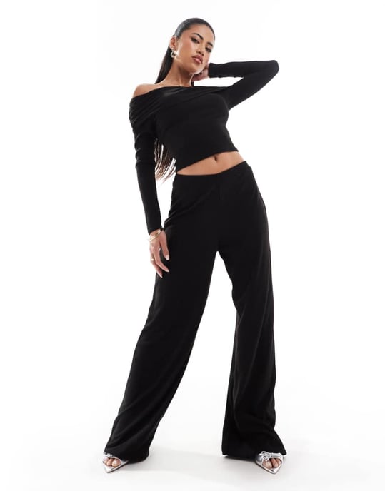 Kaiia exklusiv mjuk ribbad bardot långärmad topp co-ord i svart - Image 4
