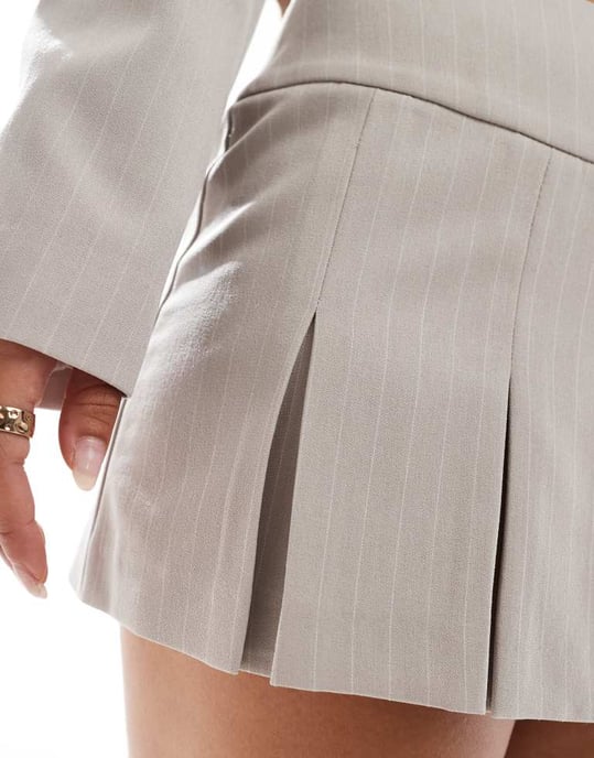 Miss Selfridge tailored mini pleated skort in stone pinstripe - Image 3