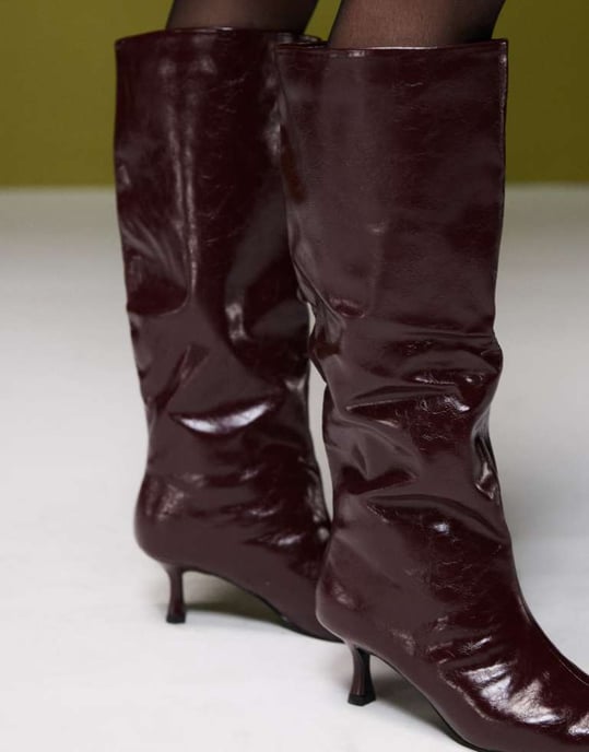 ASOS DESIGN Crimson pull-on kitten heeled knee boots in burgundy - Image 3