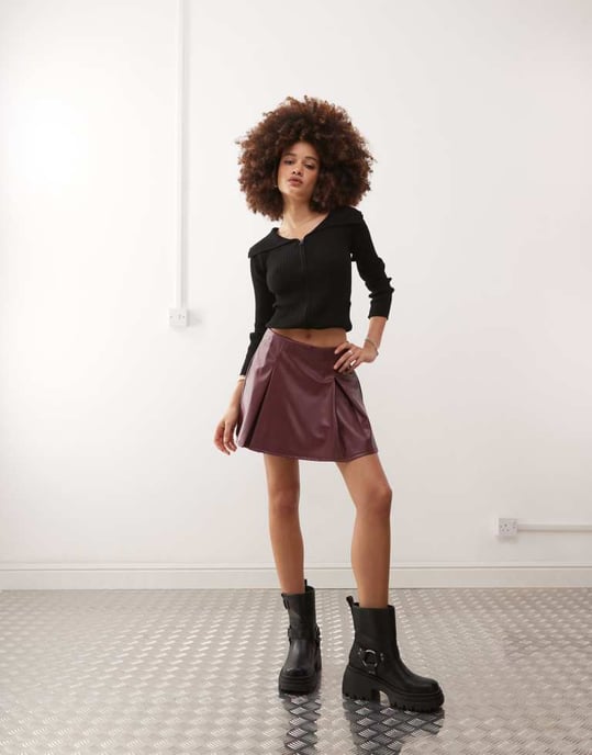 Reclaimed Vintage PU skort in burgundy - Image 4