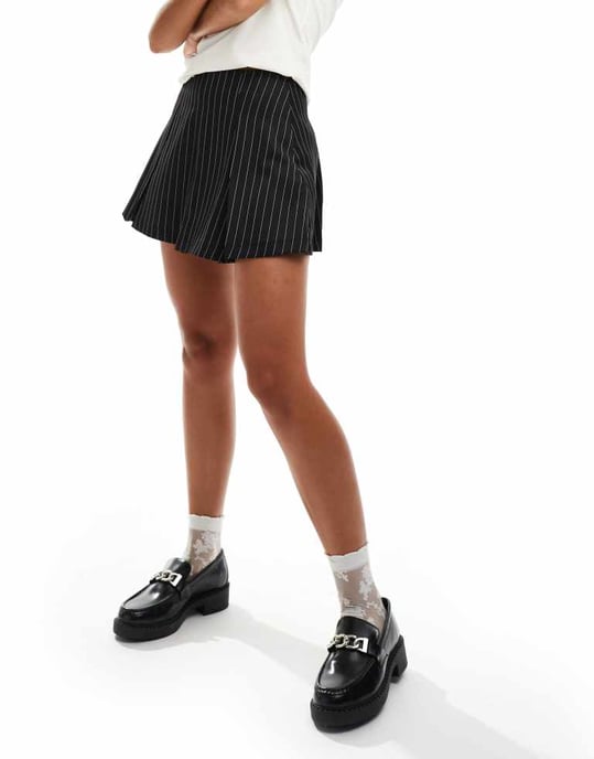 Reclaimed Vintage tailored skort in black pinstripe - Image 4