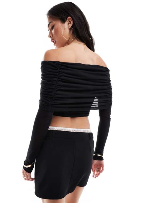 SNDYS mesh bardot twist overlay detalj topp i svart - Image 4