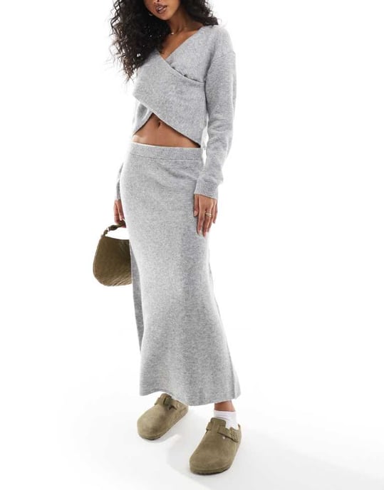 Pieces knitted maxi skirt co-ord in light grey - Image 4