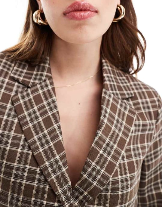 Miss Selfridge tailored cropped blazer in brown check co ord - Image 2