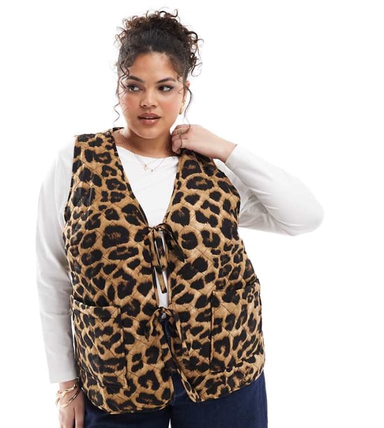 ONLY Curve quilted gilet in leopard print - Image 1