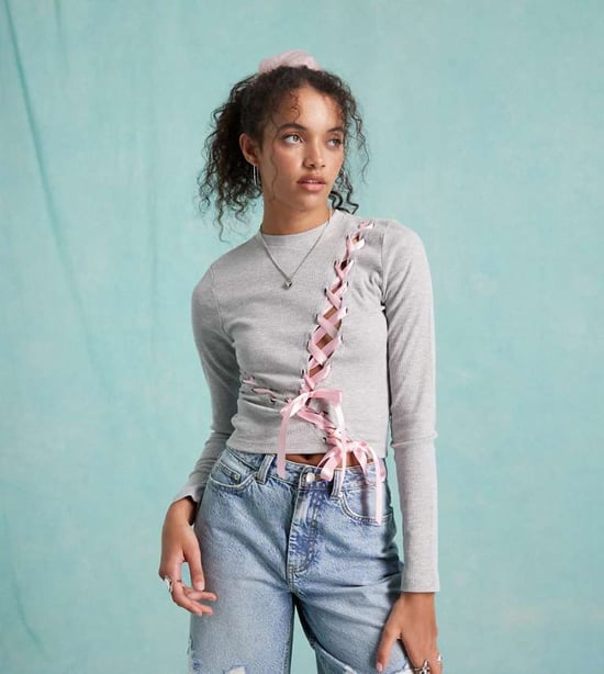 Miss Selfridge topp med slipsdetalj i grå melange - Image 1