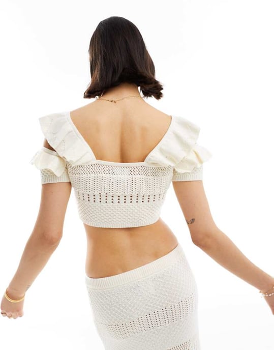ASOS DESIGN stickad cami-top med knytdetalj matchande i krämfärg - Image 3
