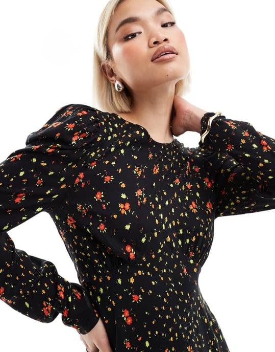 Miss Selfridge Ribbon detail tea dress in black floral print - Image 2