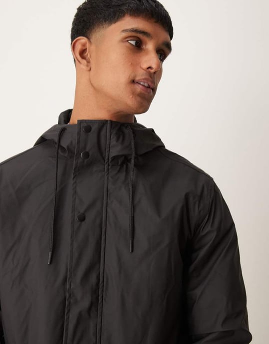 ASOS DESIGN långärmad gummibelagd vindjacka i svart - Image 3