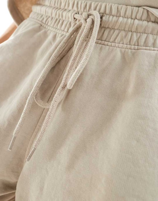 Lindex Liza lounge shorts i krämfärgad - Image 4