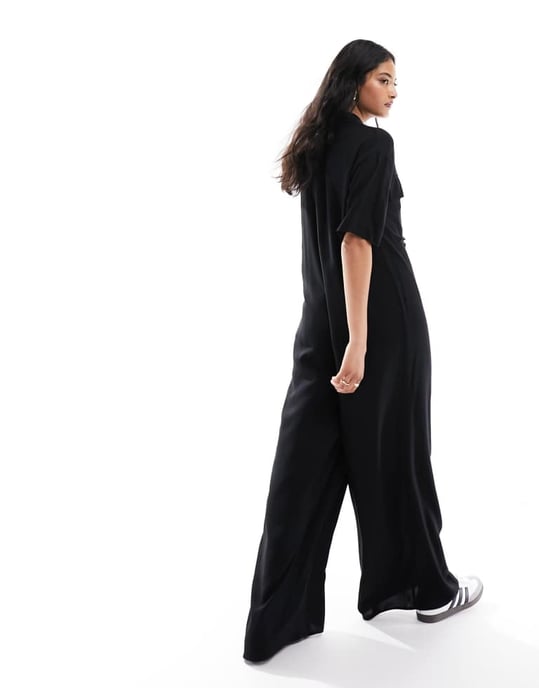 ASOS DESIGN slouchy oversized jumpsuit i svart - Image 4