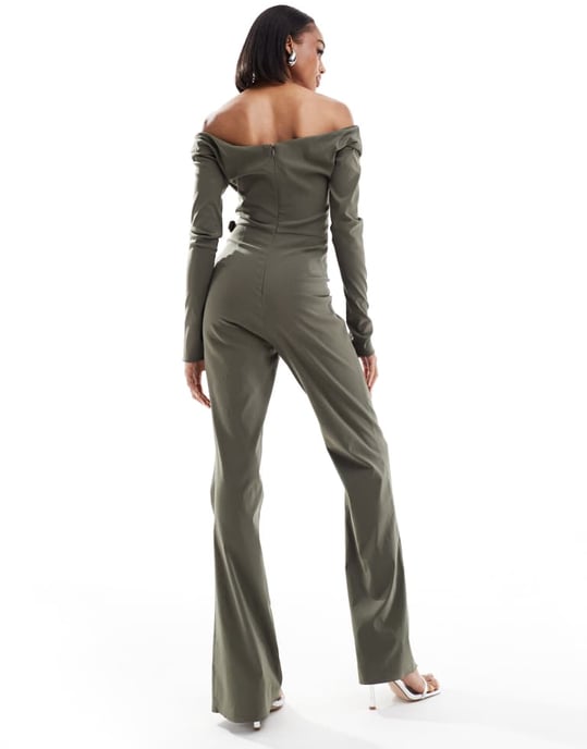 ASOS DESIGN Tall skräddarsydd bardot jumpsuit med bälte i khaki - Image 4
