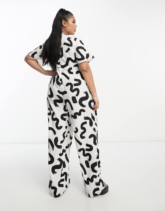 Vero Moda Curve vid ben jumpsuit i monokromt abstrakt mönster - Image 3