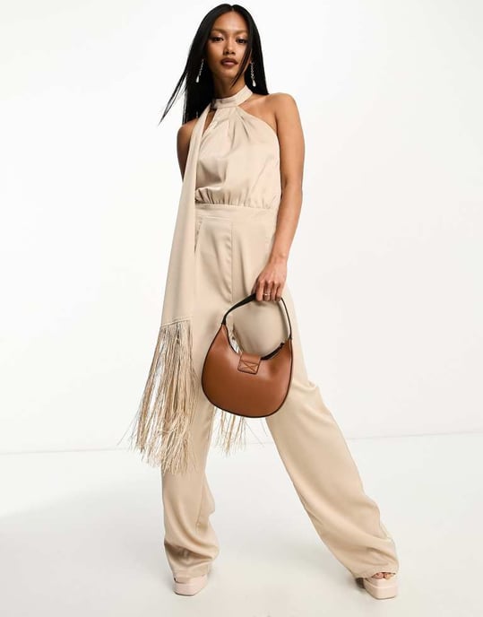 In The Style x Georgia Louise fransad sjaldetalj bred ben jumpsuit i stengrå - Image 2