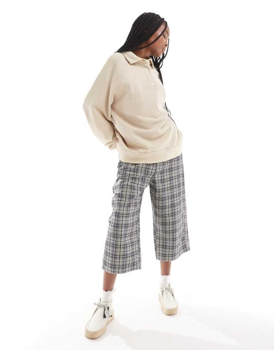 ASOS DESIGN tyngdskjorta med krage i beige syra-tvätt - Image 2