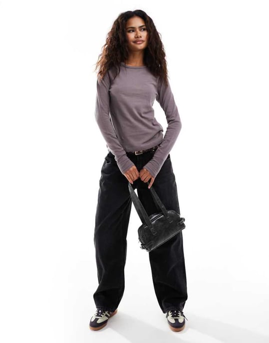 Weekday Milly supermjuk slim fit långärmad t-shirt i mole - Image 1