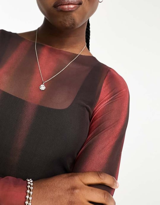 Veckodag genomskinlig mesh långärmad topp i rödtryck - Image 2