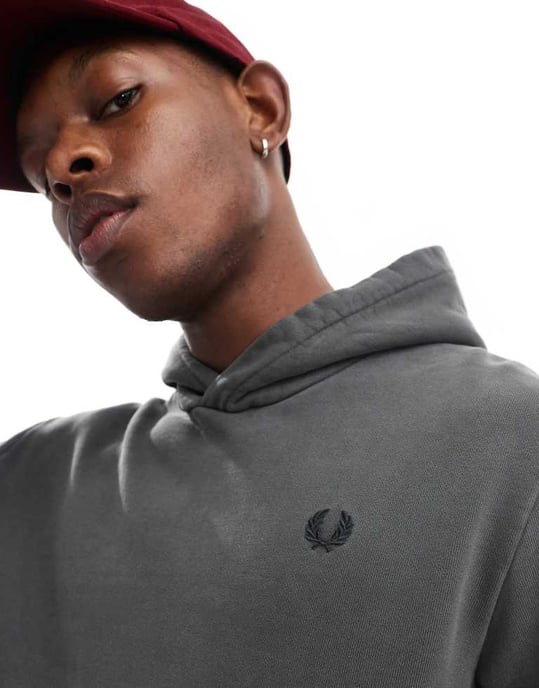 Fred Perry tungvikts hoodie i grått - Image 3
