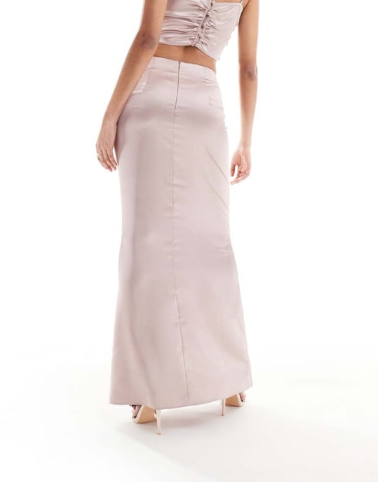 ASOS DESIGN satin rynkad maxikjol i blush - Image 3