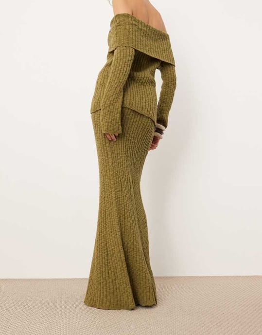 ASOS EDITION stickad full maxi kjol set i grön - Image 2