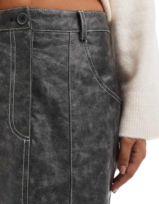ASOS DESIGN läderlook västern midi kjol med kontrastsöm i tvättad grå - Image 3