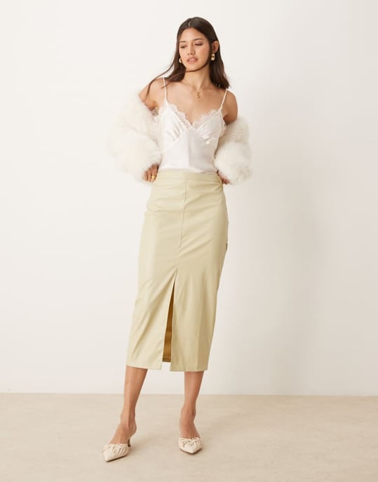 ASOS DESIGN läderlook midi blyertskjol i salvia - Image 1