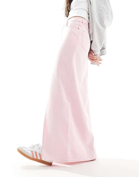 Monki midaxi denimkjol med framklipp i rosa - Image 4