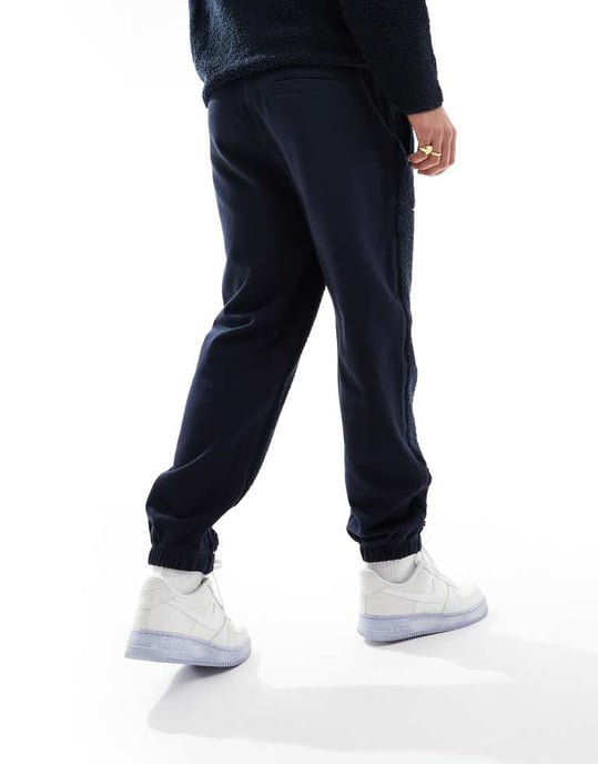 Armani Exchange borg joggers i marinblå - Image 3