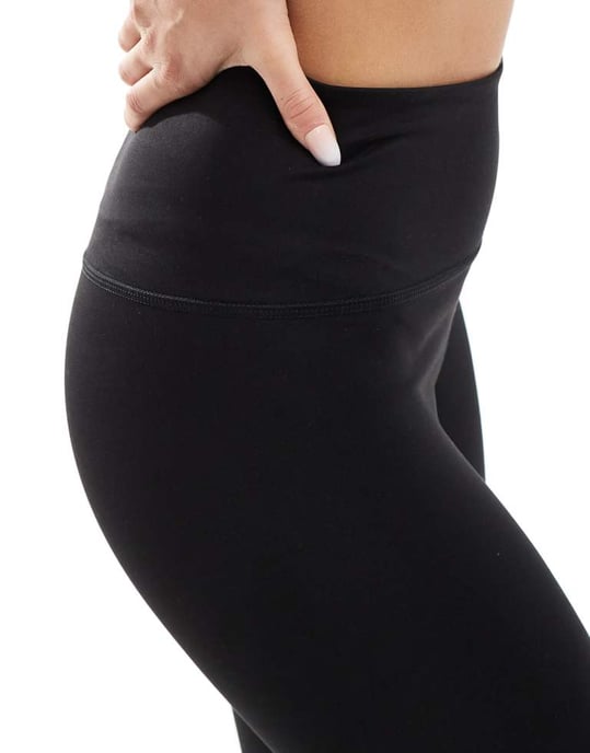 Monki sömlösa yogahigh waist aktiva gymleggings i svart - Image 4