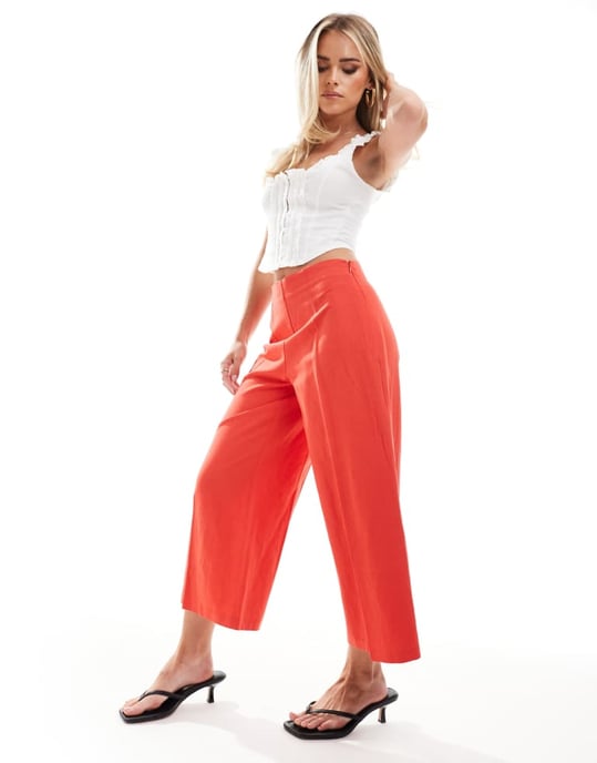 ASOS DESIGN Petite skräddarsydda linne culotte-byxor i röd - Image 3