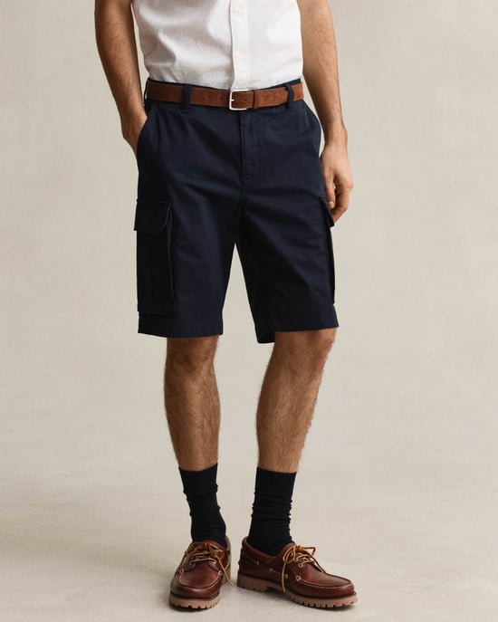 Regular Fit Cargo Shorts in Navy - Image 2