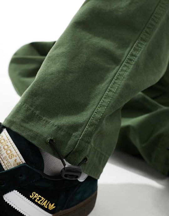 ASOS DESIGN panelbyxor med lappar i khaki - Image 2