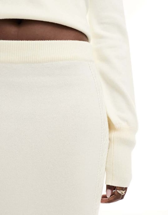 Y.A.S Kira stickad midikjol set i beige - Image 3