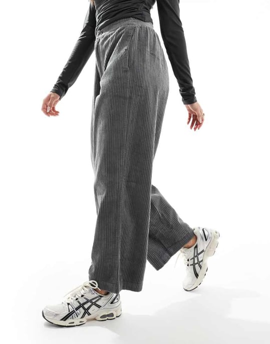 ASOS DESIGN cord barrel trousers in charcoal - Image 4