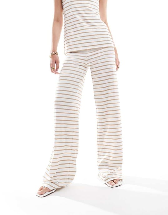 ASOS DESIGN vida byxor i set med kamelrand - Image 4