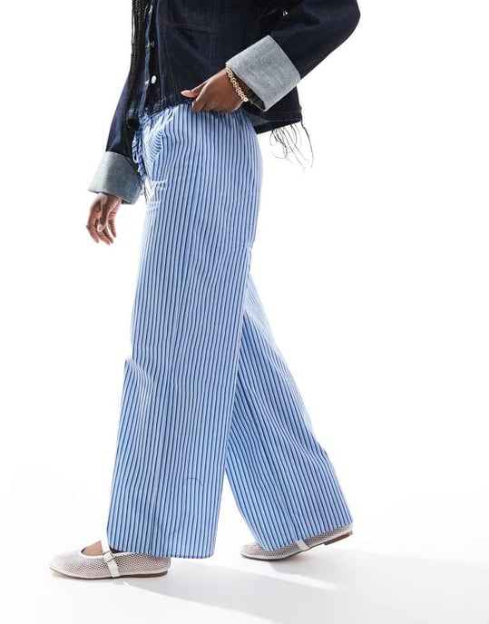 ASOS DESIGN bred ben bomullspoplinbyxor i blå rand - Image 3